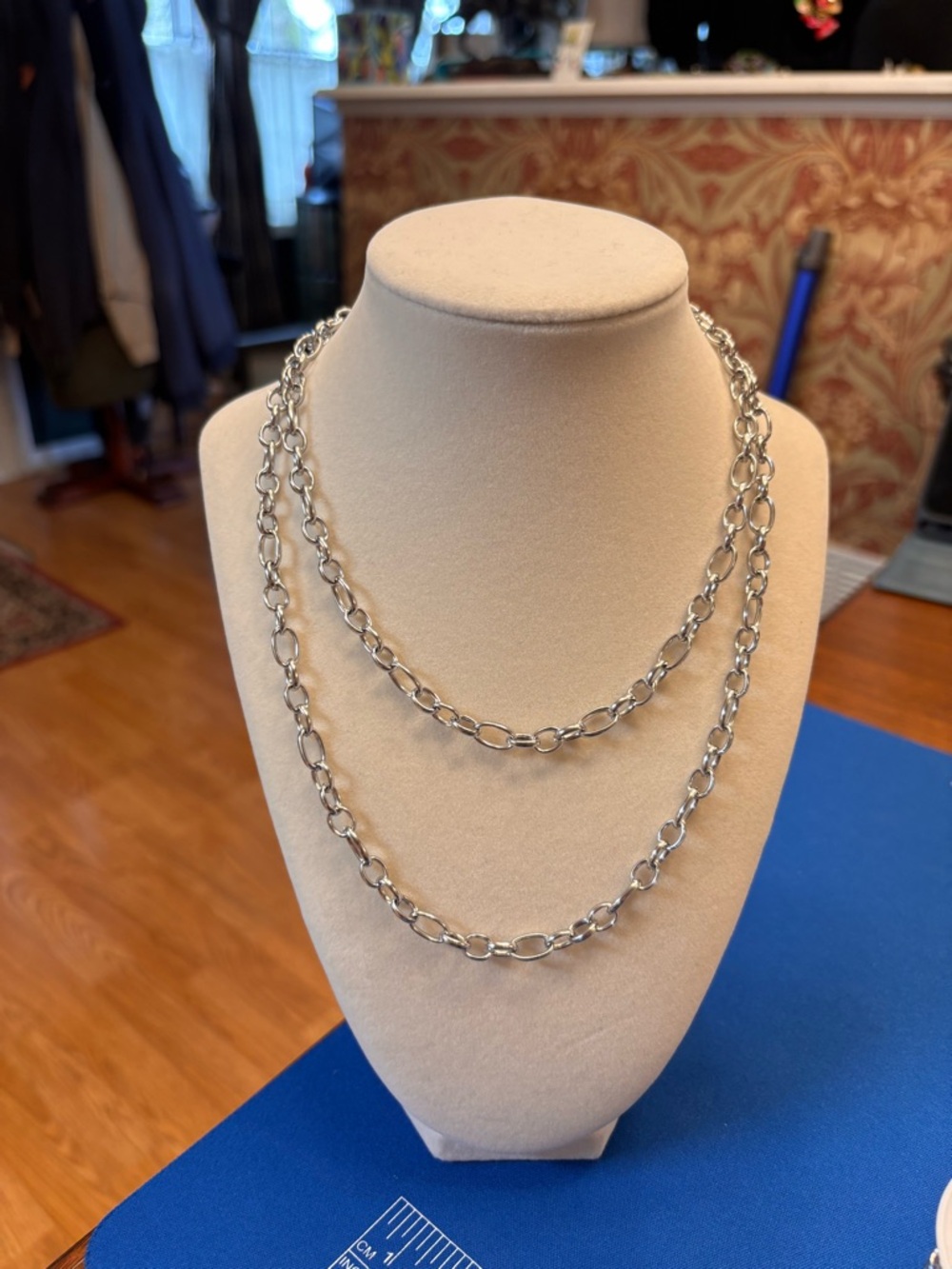 New short Silver Oval Link Necklace - Polished Silver Chain - Picture 3 of 5